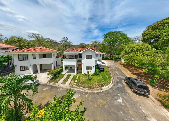 Villa Cozy Near The In