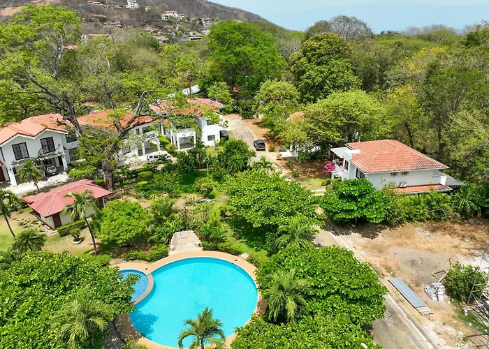 Cozy Near The In * Playa Hermosa (Guanacaste)