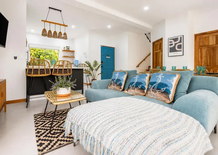 Casa Vacacional En Playa Hermosa Villa *